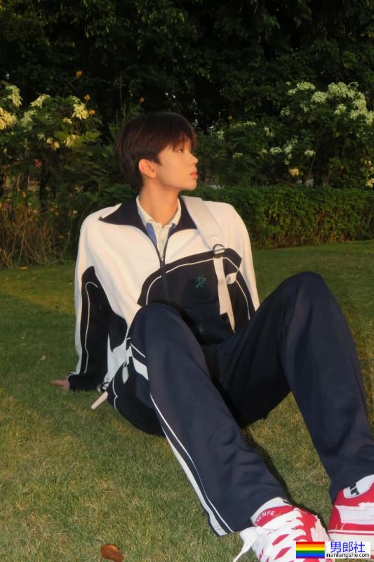 钻石男高，又白又修长 - 51虹马