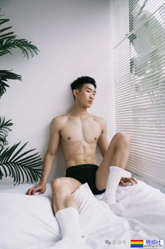 川渝冷白皮薄肌小哥哥,这身材把持不住了! - 51虹马 川渝冷白皮薄肌小哥哥,这身材把持不住了! - 51虹马