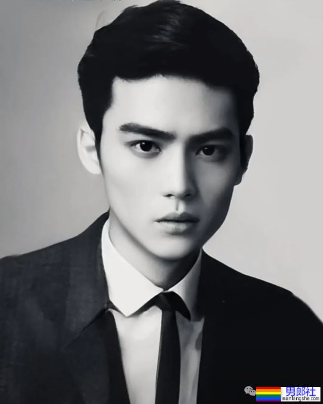 上世纪40年代为国捐躯的，那些长相惊为天人的国民英雄 - 51虹马