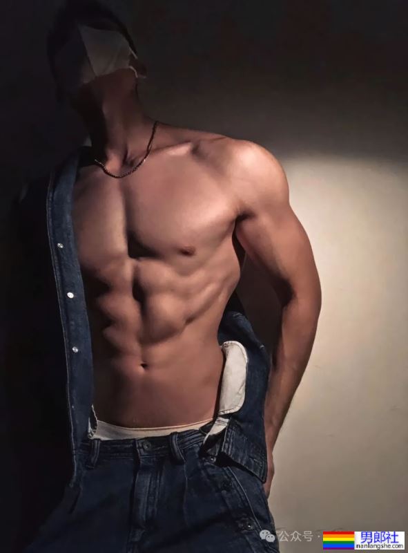 宽肩窄腰双开门身材男人，广东必吃榜top1，绝不可错过！ - 51虹马