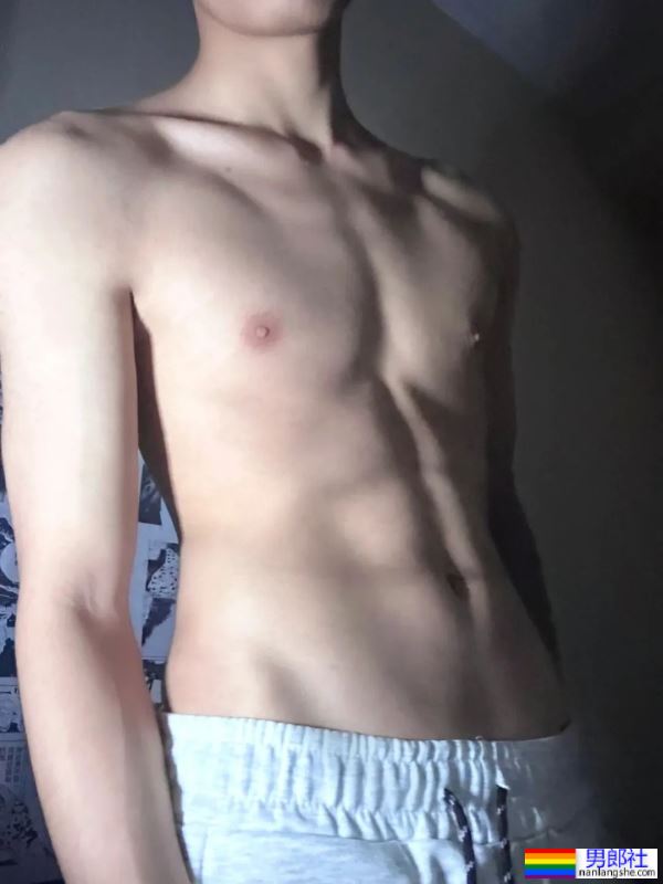 腹肌少年感 - 51虹马