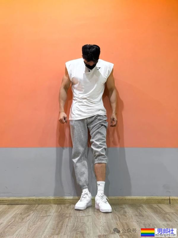 45码大脚黑皮体育生——我愿称之为天菜Top1！！！ - 51虹马