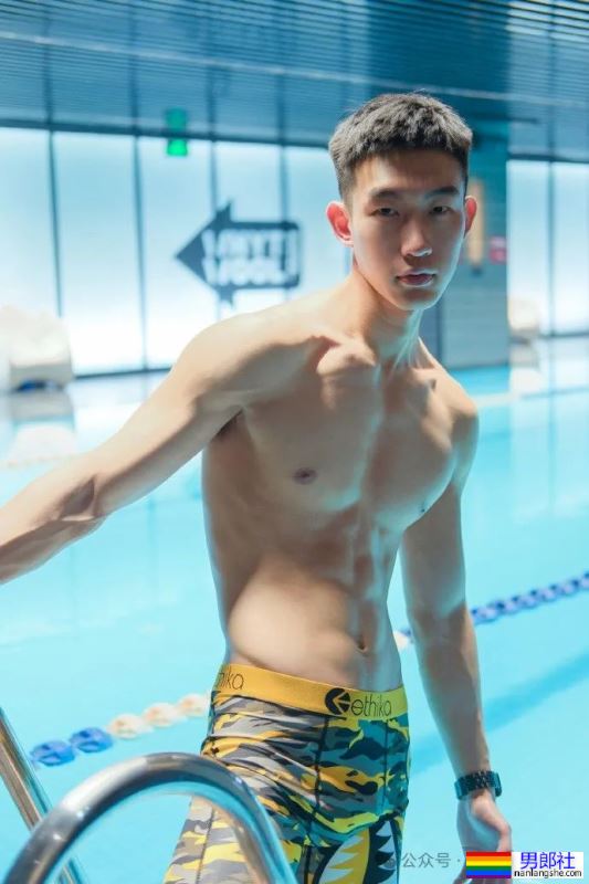 川渝冷白皮薄肌小哥哥，这身材把持不住了！-51虹马