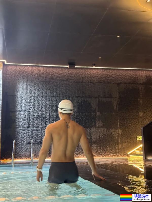 男人的背 - 51虹马