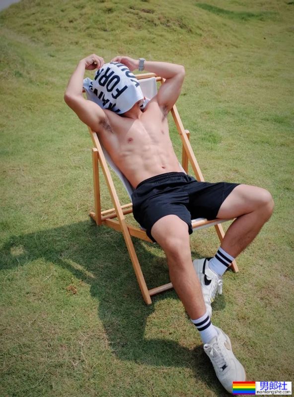 肌肉男人 - 51虹马