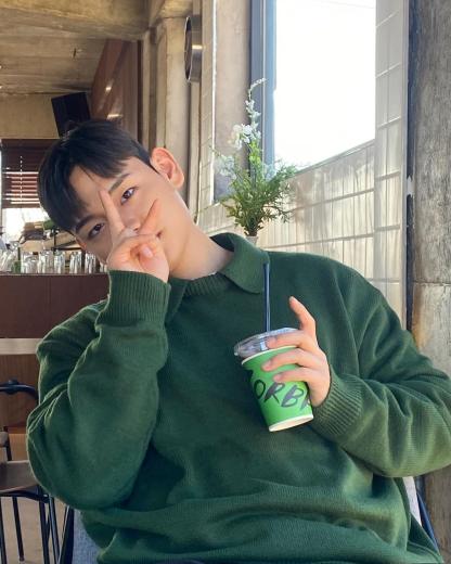 脱衣阳刚、穿衣可爱！韩国模特：李健熙 - 51虹马