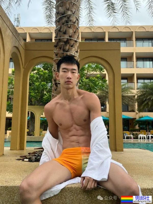 川渝冷白皮薄肌小哥哥,这身材把持不住了! - 51虹马 川渝冷白皮薄肌小哥哥,这身材把持不住了! - 51虹马