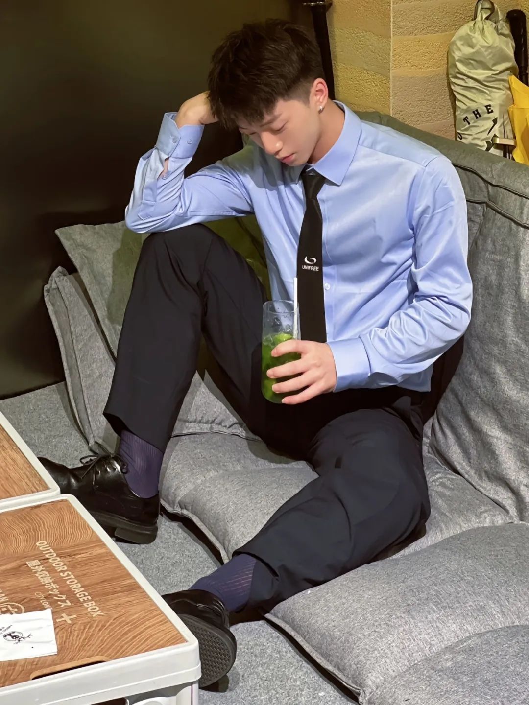 台球厅遇到这样的小哥哥，你会去打招呼吗？ - 51虹马