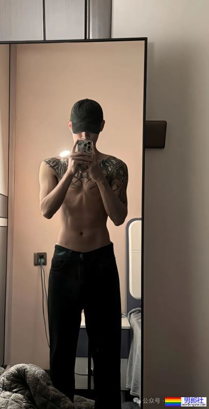 178的纹身薄肌痞帅男神,馋他身子! - 51虹马 178的纹身薄肌痞帅男神,馋他身子! - 51虹马