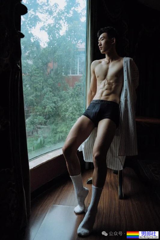 川渝冷白皮薄肌小哥哥,这身材把持不住了! - 51虹马 川渝冷白皮薄肌小哥哥,这身材把持不住了! - 51虹马