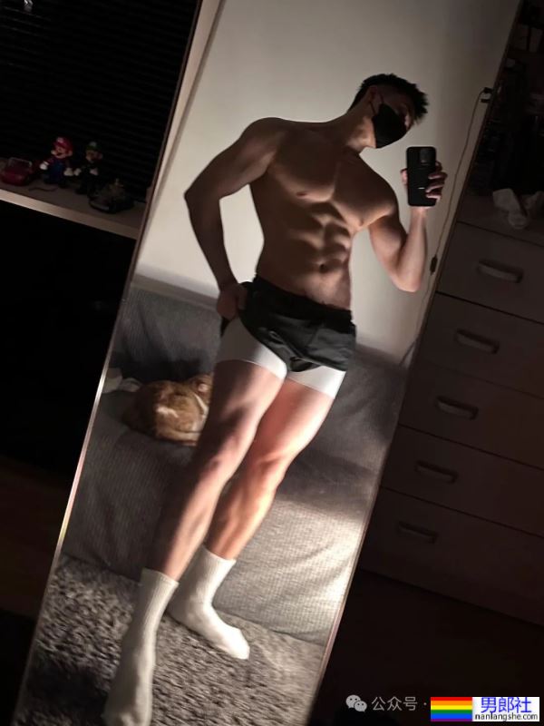 宽肩窄腰双开门身材男人，广东必吃榜top1，绝不可错过！ - 51虹马