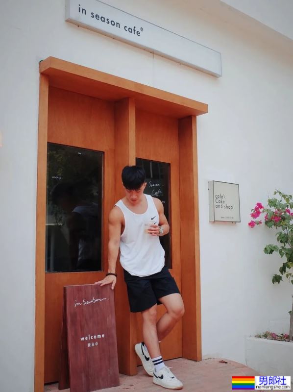 肌肉男人 - 51虹马