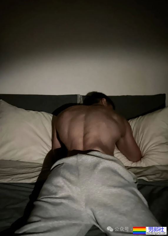 宽肩窄腰双开门身材男人，广东必吃榜top1，绝不可错过！ - 51虹马