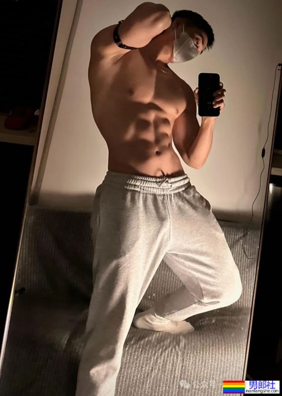 宽肩窄腰双开门身材男人，广东必吃榜top1，绝不可错过！ - 51虹马