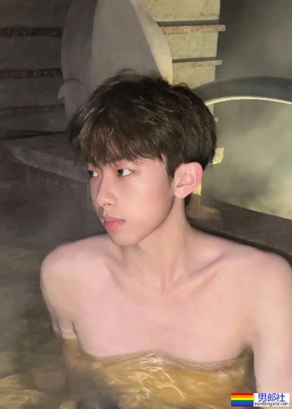 腹肌少年感 - 51虹马