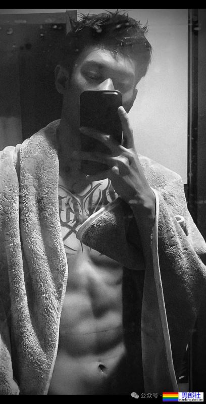 178的纹身薄肌痞帅男神,馋他身子! - 51虹马 178的纹身薄肌痞帅男神,馋他身子! - 51虹马