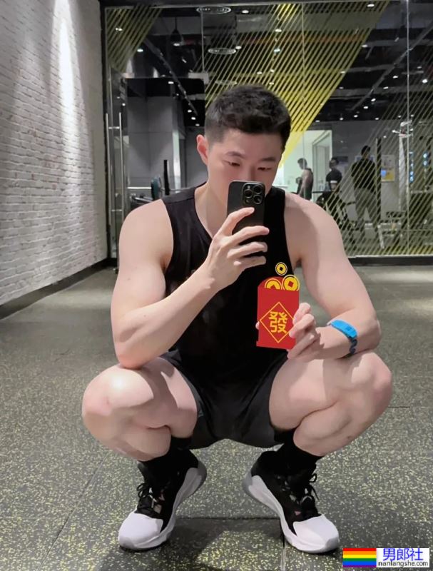 白白壮壮的男人，真的很香 - 51虹马