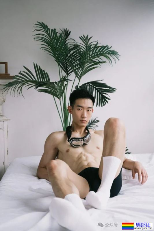 川渝冷白皮薄肌小哥哥,这身材把持不住了! - 51虹马 川渝冷白皮薄肌小哥哥,这身材把持不住了! - 51虹马