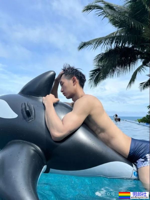 川渝冷白皮薄肌小哥哥,这身材把持不住了! - 51虹马 川渝冷白皮薄肌小哥哥,这身材把持不住了! - 51虹马