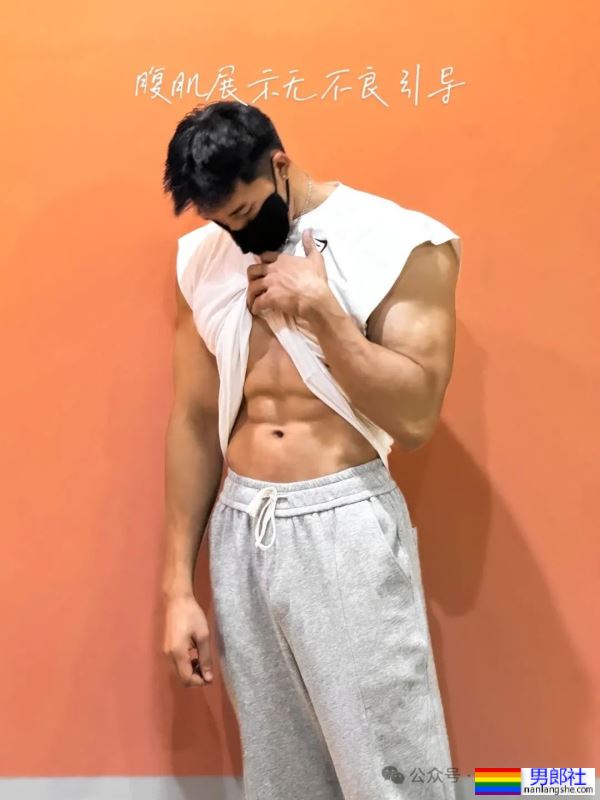 45码大脚黑皮体育生——我愿称之为天菜Top1！！！ - 51虹马