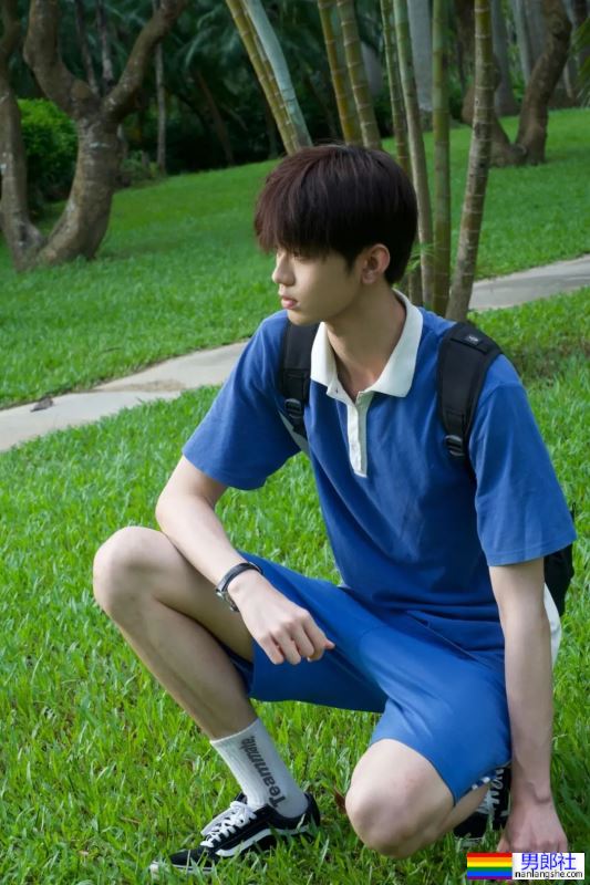 钻石男高，又白又修长 - 51虹马