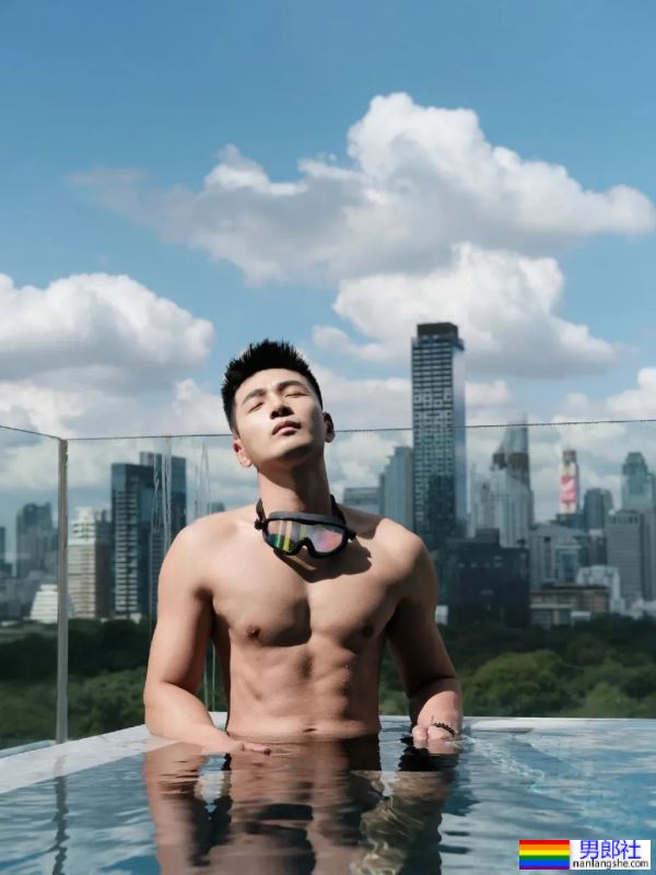 轻熟肌肉男 - 51虹马