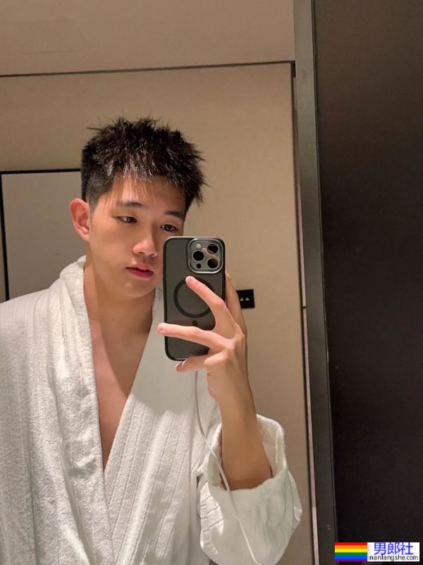 小奶狗，男大学生 - 51虹马