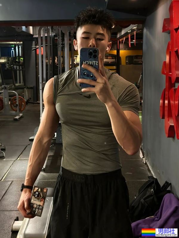 篮球运动员，荷尔蒙爆棚 - 51虹马