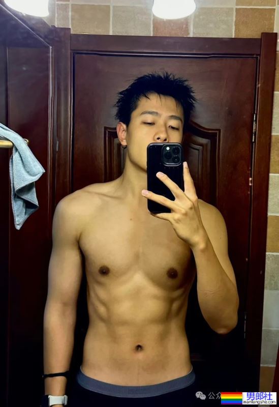 188cm苏州大学的体育生小哥哥 - 51虹马