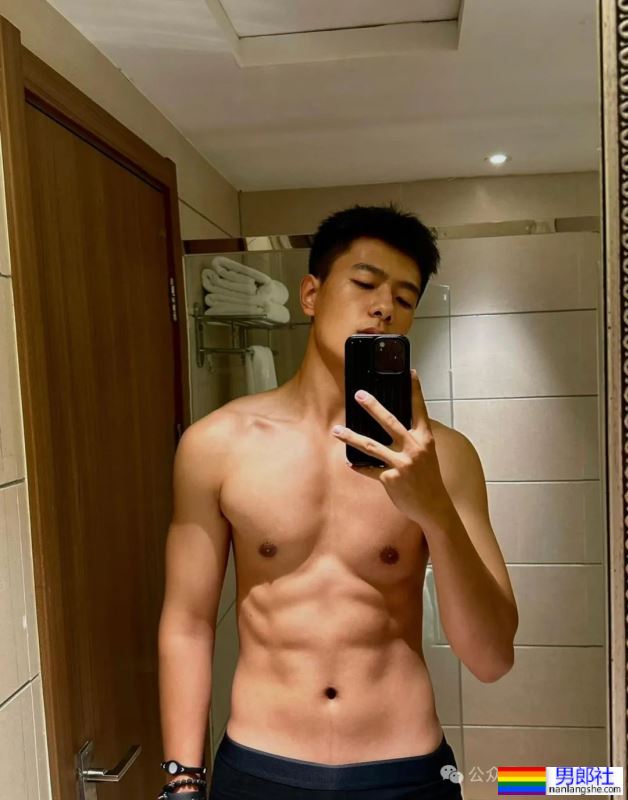 188cm苏州大学的体育生小哥哥 - 51虹马