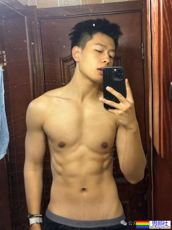 188cm苏州大学的体育生小哥哥 - 51虹马