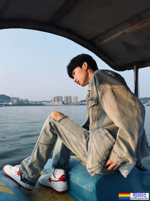 高颜值小哥哥 - 51虹马