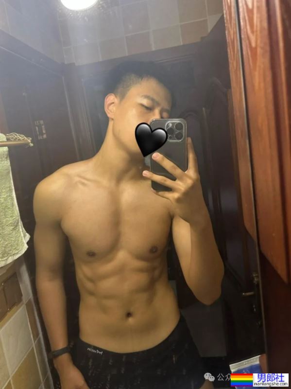 188cm苏州大学的体育生小哥哥 - 51虹马