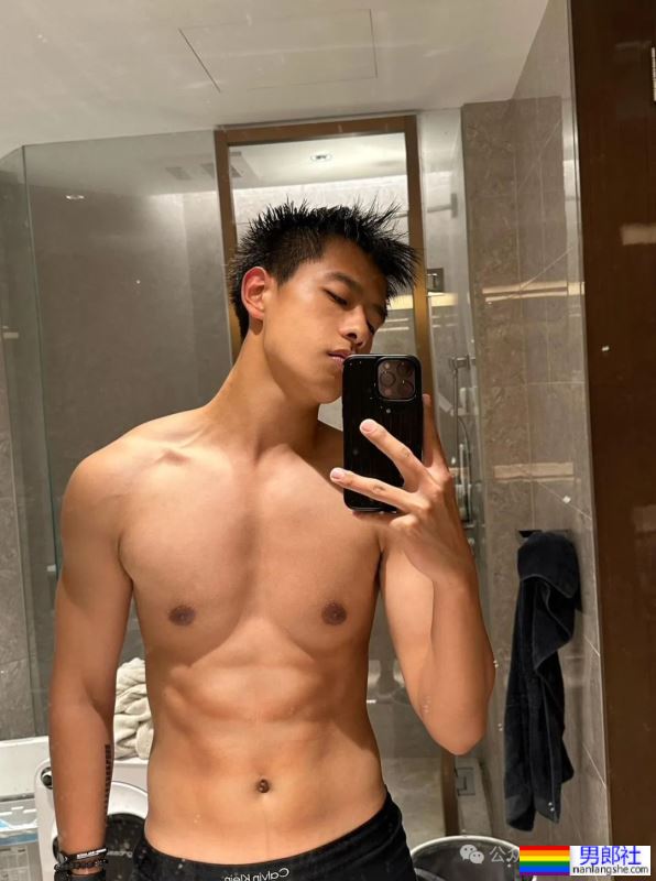 188cm苏州大学的体育生小哥哥 - 51虹马