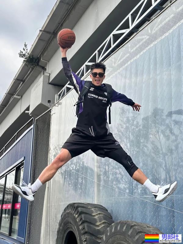 篮球运动员，荷尔蒙爆棚 - 51虹马