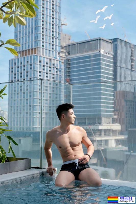 轻熟肌肉男 - 51虹马