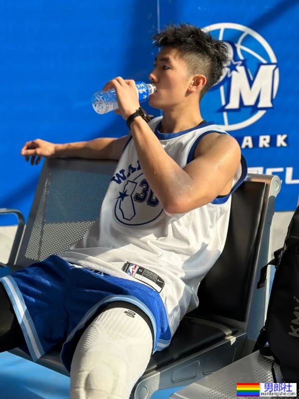 篮球运动员，荷尔蒙爆棚 - 51虹马