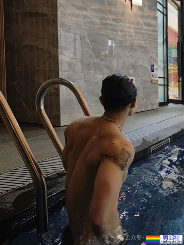 揭秘健身界的“奶狗”男神教练：身高183cm，体重76kg的完美身材！ - 51虹马