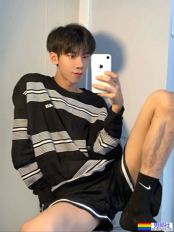 “伪”高中生，大长长的腿，想盘 - 51虹马