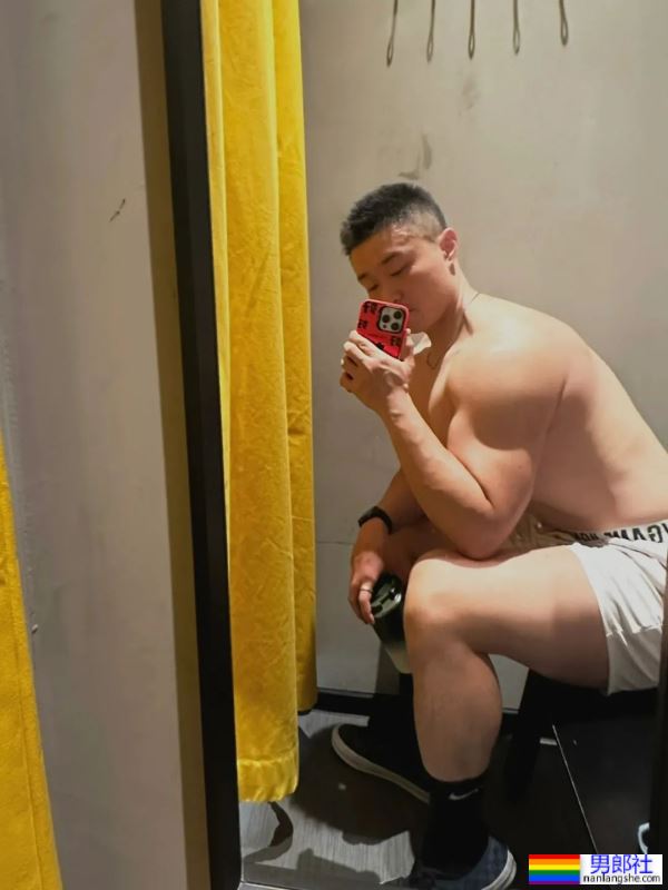 男人的大粗腿，看着会不会更man - 51虹马