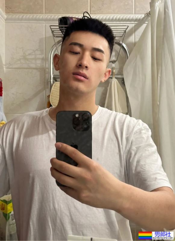 185cm河南爷们，嘎嘎板正 - 51虹马