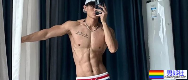 揭秘健身界的“奶狗”男神教练：身高183cm，体重76kg的完美身材！-51虹马