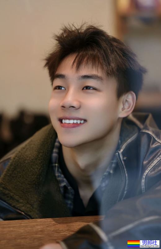 盘点:2024年第一季度被采访的博主帅哥 - 51虹马 盘点:2024年第一季度被采访的博主帅哥 - 51虹马