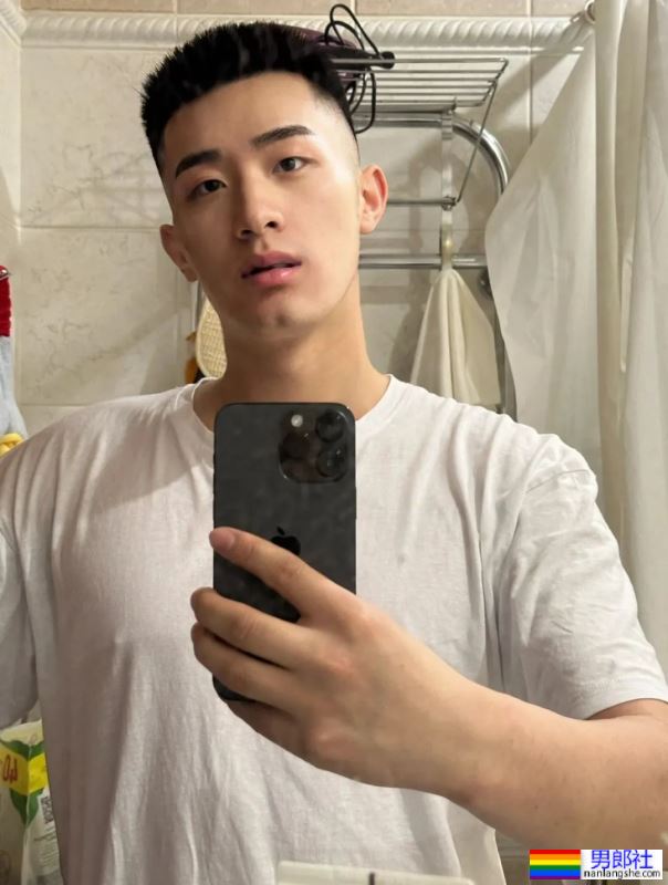 185cm河南爷们，嘎嘎板正 - 51虹马