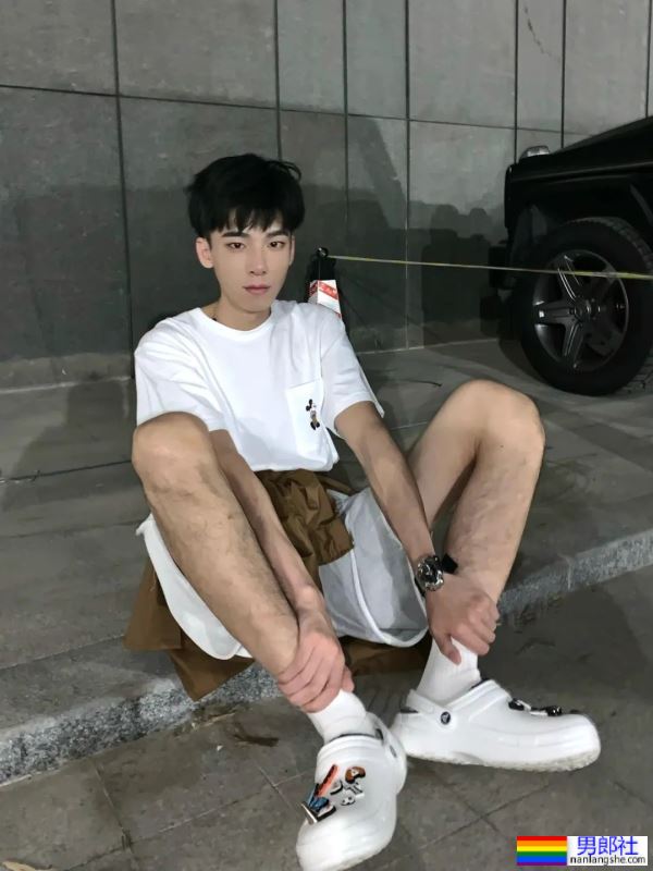 “伪”高中生，大长长的腿，想盘 - 51虹马