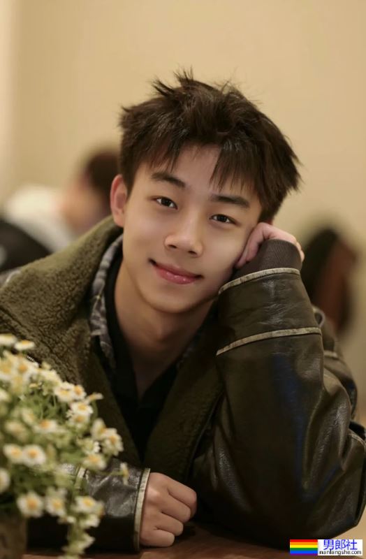 盘点:2024年第一季度被采访的博主帅哥 - 51虹马 盘点:2024年第一季度被采访的博主帅哥 - 51虹马