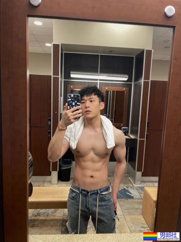 穿衣显瘦，脱衣有肉 - 51虹马