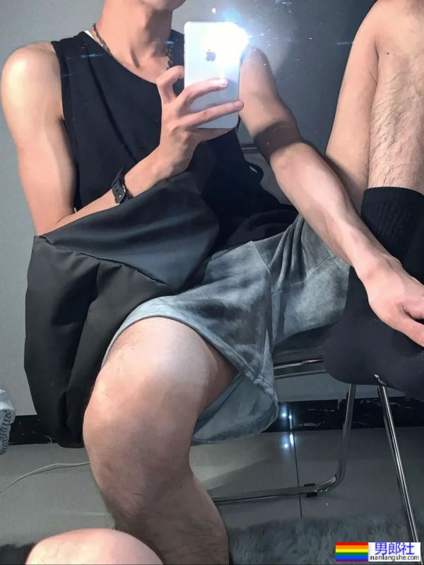 “伪”高中生，大长长的腿，想盘 - 51虹马