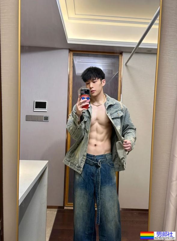 穿衣显瘦，脱衣有肉 - 51虹马