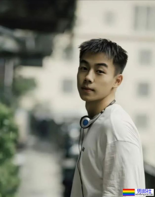 盘点:2024年第一季度被采访的博主帅哥 - 51虹马 盘点:2024年第一季度被采访的博主帅哥 - 51虹马